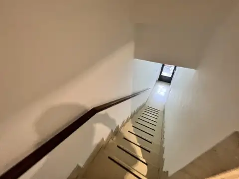 Vendo Local en planta baja y casa en planta alta zona tribunales