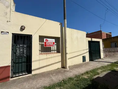 Casa en venta en San Pedro | 2 habitaciones, patio y garaje