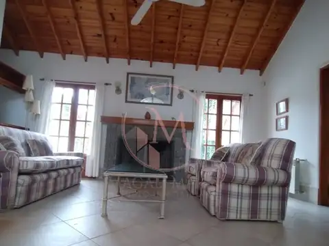 Casa 6 ambientes con 3 baños
