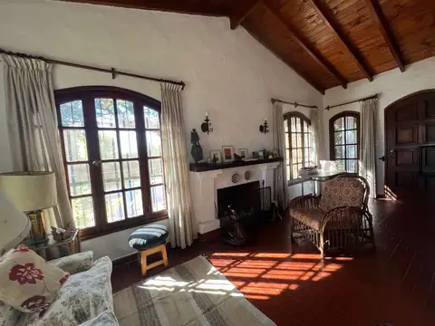 VENTA CASA 4 AMBIENTES JOSE C PAZ