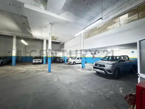 Venta de depósito Garage en Monserrat Centro
