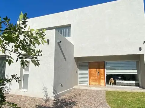 Santa Guadalupe - Pilar Del Este