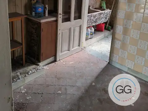 Vende Casa Americana -A refaccionar- Florencio Varela.