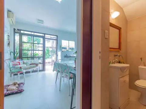 Casa 5 ambientes. Cochera. Patio. Villa Urquiza