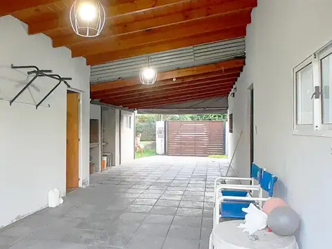 Casa 5 ambientes con 3 baños