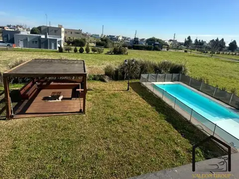 ALQUILER CASA  EN BARRIO SANTA RITA SAN VICENTE CANNING