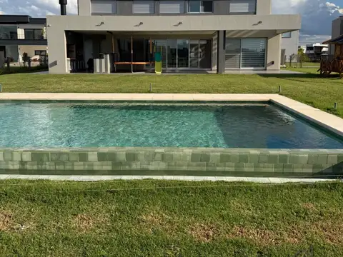 Casa en Venta al Oeste