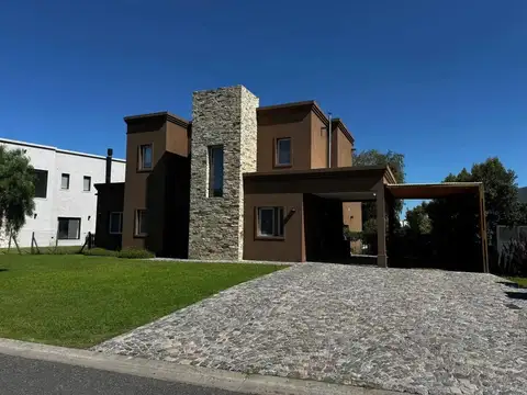 Casa en venta en El Catón a la laguna