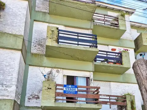 2 amb. balcon a la calle, dos cuadras del mar oportunidad