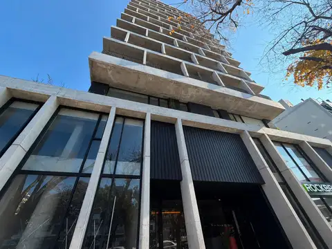 Departamento de 4 Amb a estrenar con Patio y Cochera