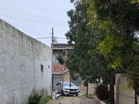 Casa en Alquiler en Banfield, $ 950.000
