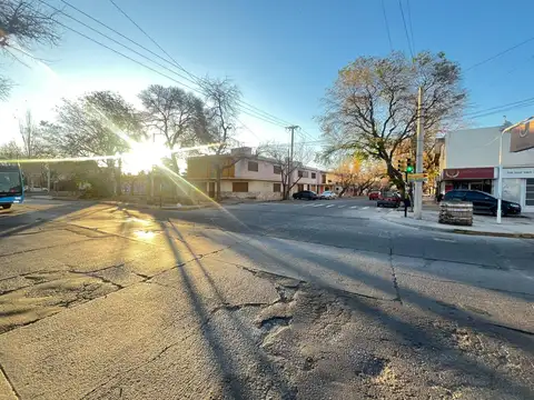 Casa en venta a remodelar ideal flipping inmobiliario - cuarta sección Mendoza