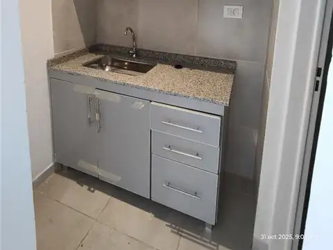 Local en Alquiler en Villa Del Parque, $ 480.000