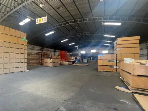 Galpón en Venta! a mts. de Av. 9 de Julio