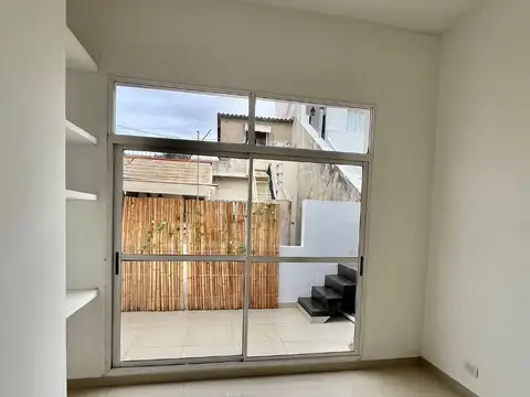 Depto Tipo Casa en Alquiler de 3 ambientes