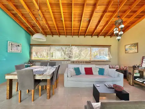 Casa 3 ambientes con 2 baños