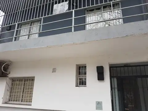 Venta Departamento 1 Dormitorio escalera - Barrio Hospitales