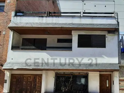 VENTA CASA  CON COCHERA 5 AMBIENTES PATIO  TERRAZA CABALLITO SUR test