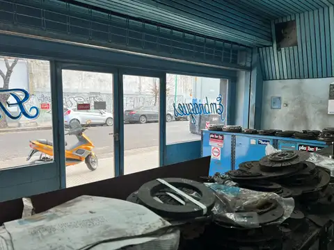 Muy Buen Local + PH 3 amb en Lote Propio