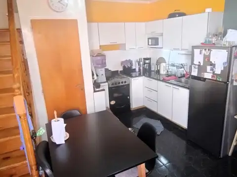 Triplex de 3 ambientes en Ramos Mejía