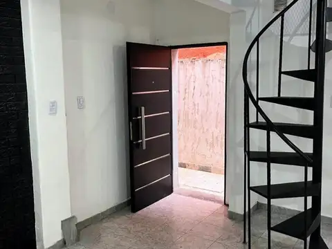 Depto Tipo Casa en Venta en Villa Lugano, USD 75.000