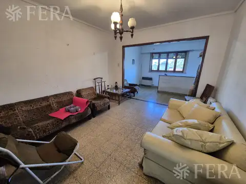 Venta PH multifamiliar con cochera en Wilde