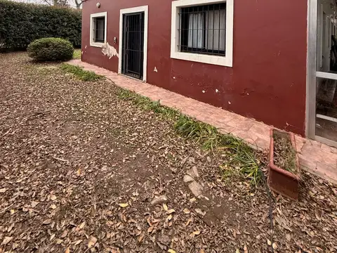 Campo con Casa y Forestación en arroyo seco