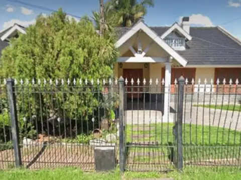 Cir. 4 Secc.4 Mza.9 Casa 15- El Puca 1240