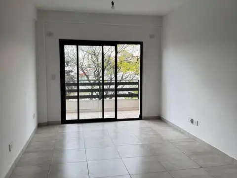 Departamento en Alquiler en Flores, $ 600.000