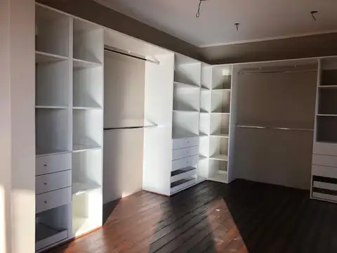 Casa 7 ambientes con 3 baños