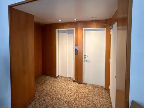 Avenida Hipólito Yrigoyen 1300