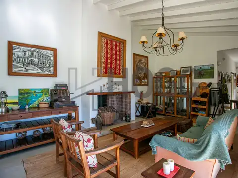 Venta casa hotel en San Antonio de Areco 2000m2