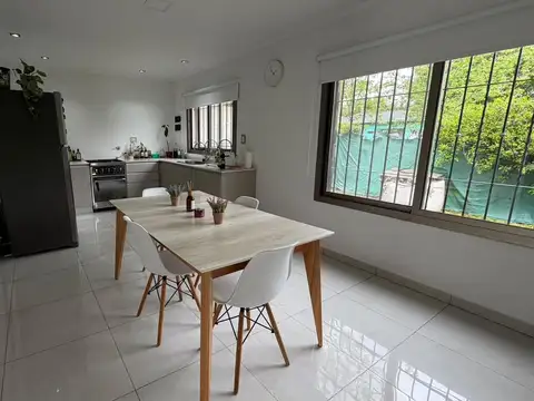 Casa en Venta en Los Pioneros, USD 105.000