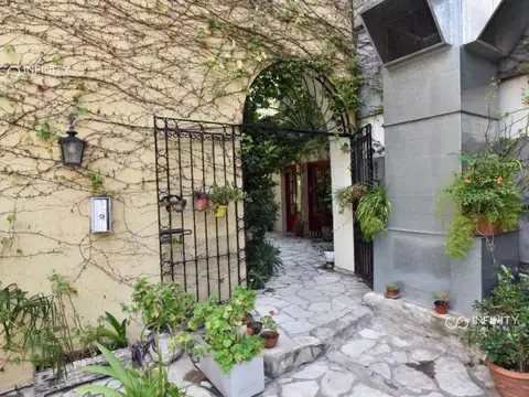 Depto Tipo Casa en Venta de 4 dormitorios
