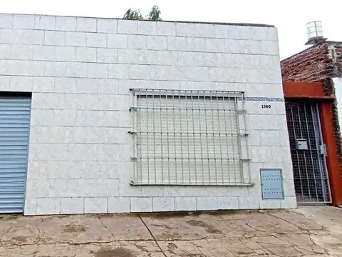 Venta Casa 4 ambientes con Local Florencio Varela