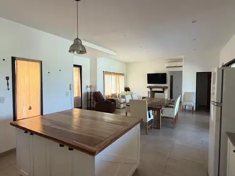 Casa en Alquiler 4 ambientes en Haras Santa Maria, Escobar, GBA Norte