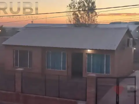 CASA EN VENTA Y ALQUILER EN BARRIO MIRADOR AÑELO