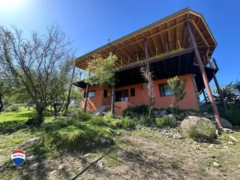 EN VENTA CASA DE CATEGORÍA +COMPLEJO EN SAN JAVIER