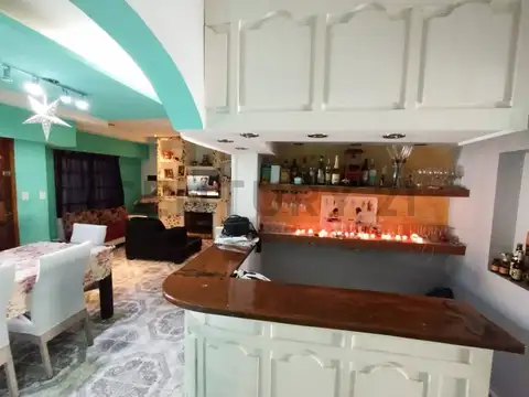 25 de Mayo 3900, Piso 0