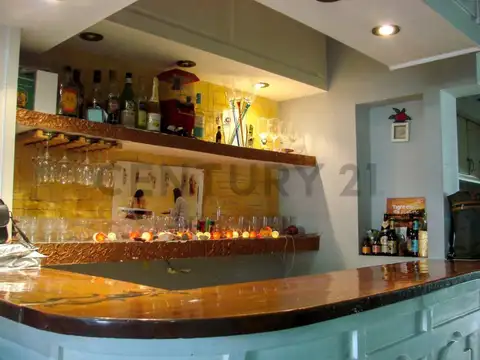 VENTA CASA 4 AMBIENTES - GRAL. SAN MARTÍN - PERMUTA