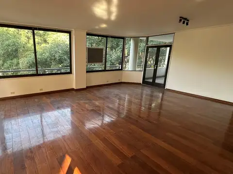 Departamento en Alquiler de 6 ambientes