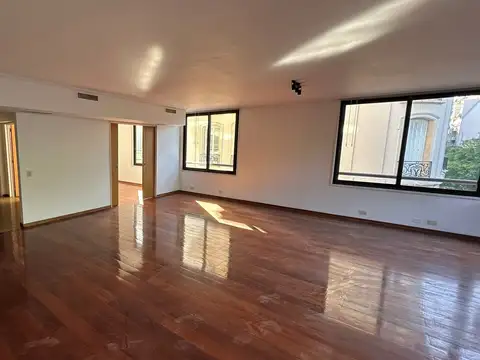 Departamento en Alquiler de 6 ambientes