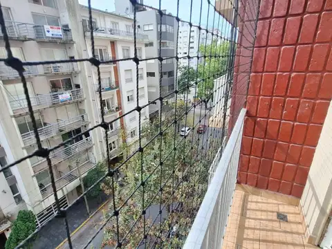 Falucho 2200, Piso 5