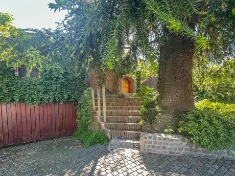 Casa en Venta en Martínez, USD 1.600.000