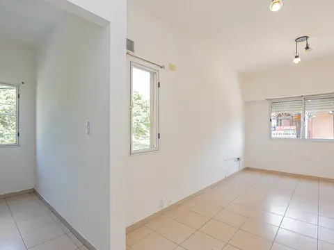 Departamento en Alquiler en Lomas Del Mirador, $ 580.000