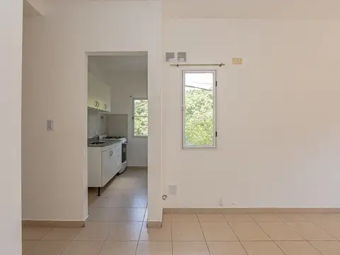 Departamento en Alquiler en Lomas Del Mirador, $ 580.000