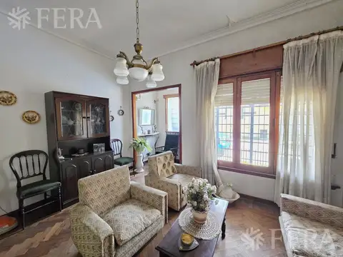 Venta casa 3 ambientes con cochera en Wilde