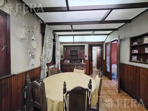 Venta casa 3 ambientes con cochera en Wilde