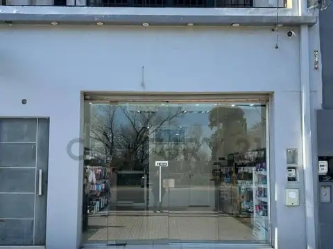 Local comercial en venta sobre  calle Génova - Berisso