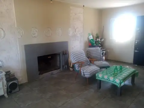 Casa 3 ambientes con 2 baños